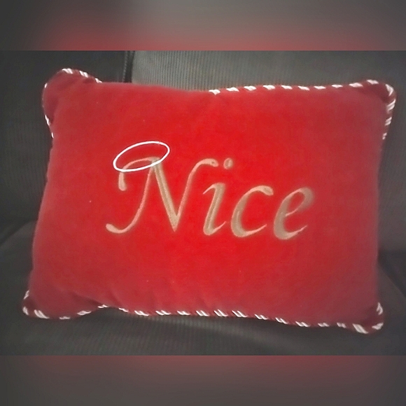 NWOT (3) Embroidered Holiday Pillow Set - Picture 7 of 11